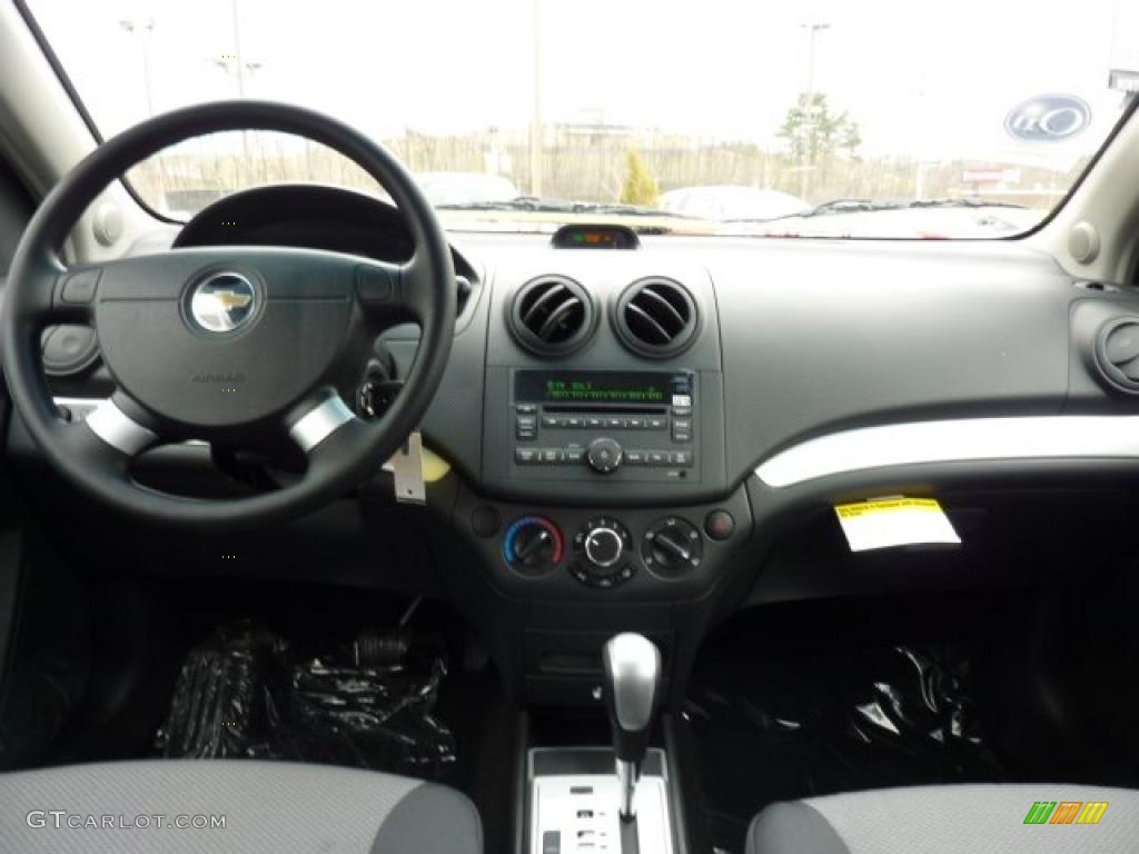 2011 Chevrolet Aveo Aveo5 LT Charcoal Dashboard Photo #46846533