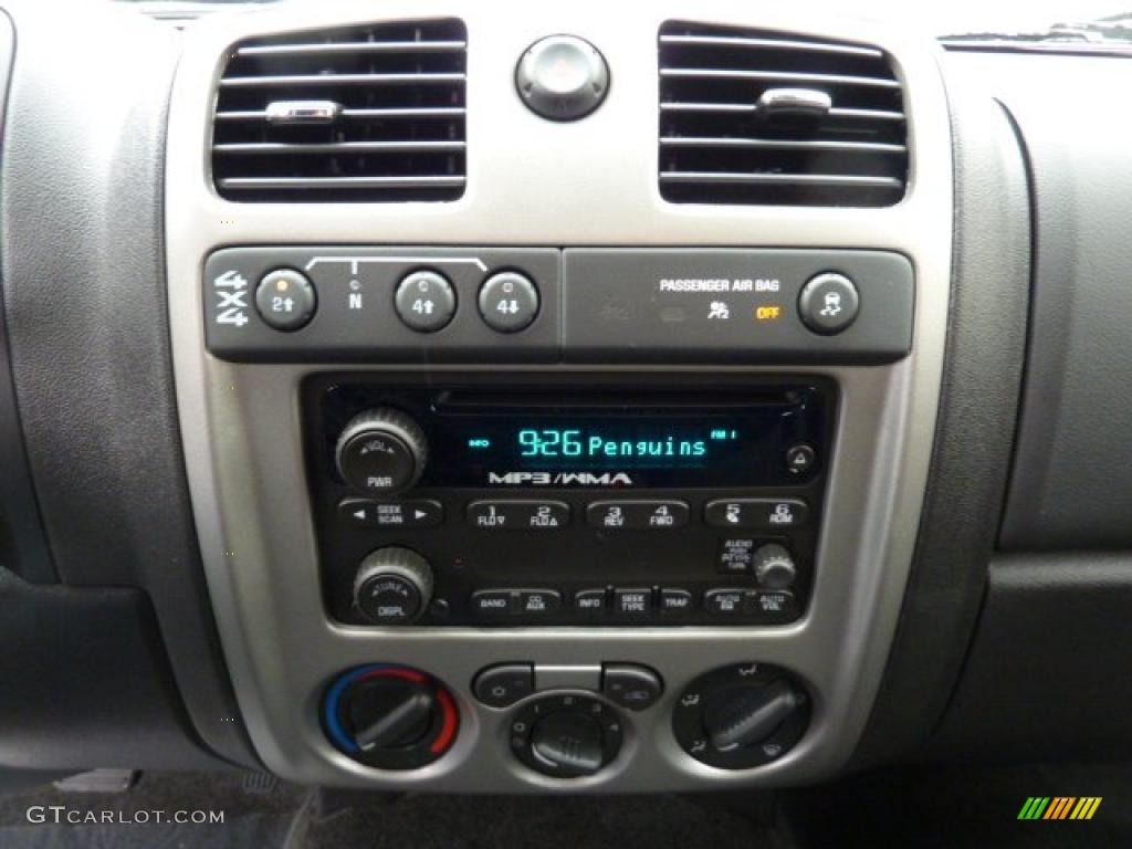 2011 Chevrolet Colorado LT Crew Cab 4x4 Controls Photo #46848135