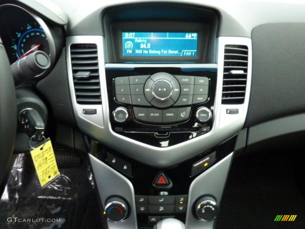 2011 Chevrolet Cruze ECO Controls Photo #46848762