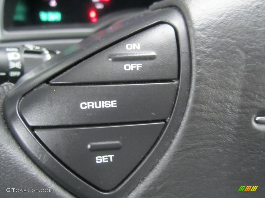 2008 Chrysler Pacifica Touring AWD Controls Photo #46848972