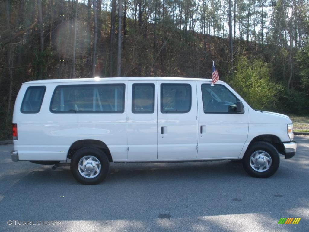 Oxford White 2010 Ford E Series Van E350 XLT Passenger Extended Exterior Photo #46849956