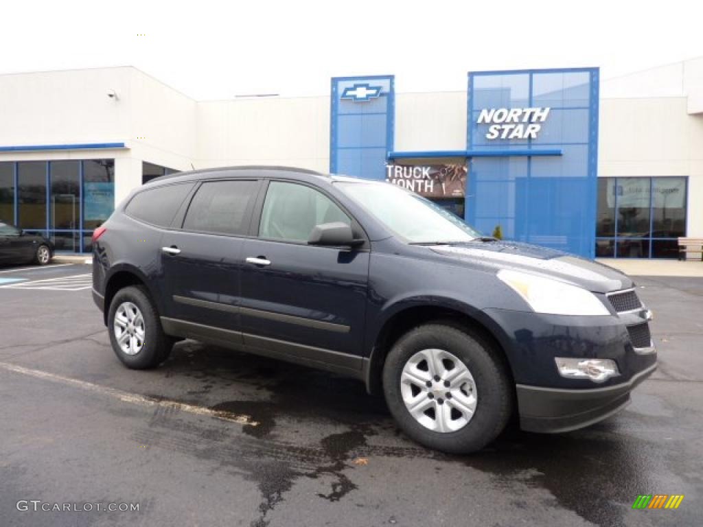 Dark Blue Metallic Chevrolet Traverse