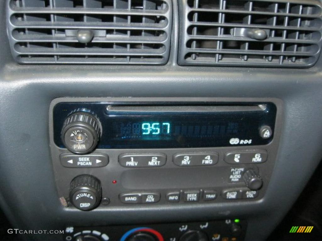 2003 Cavalier LS Sport Coupe - Ultra Silver Metallic / Graphite Gray photo #24