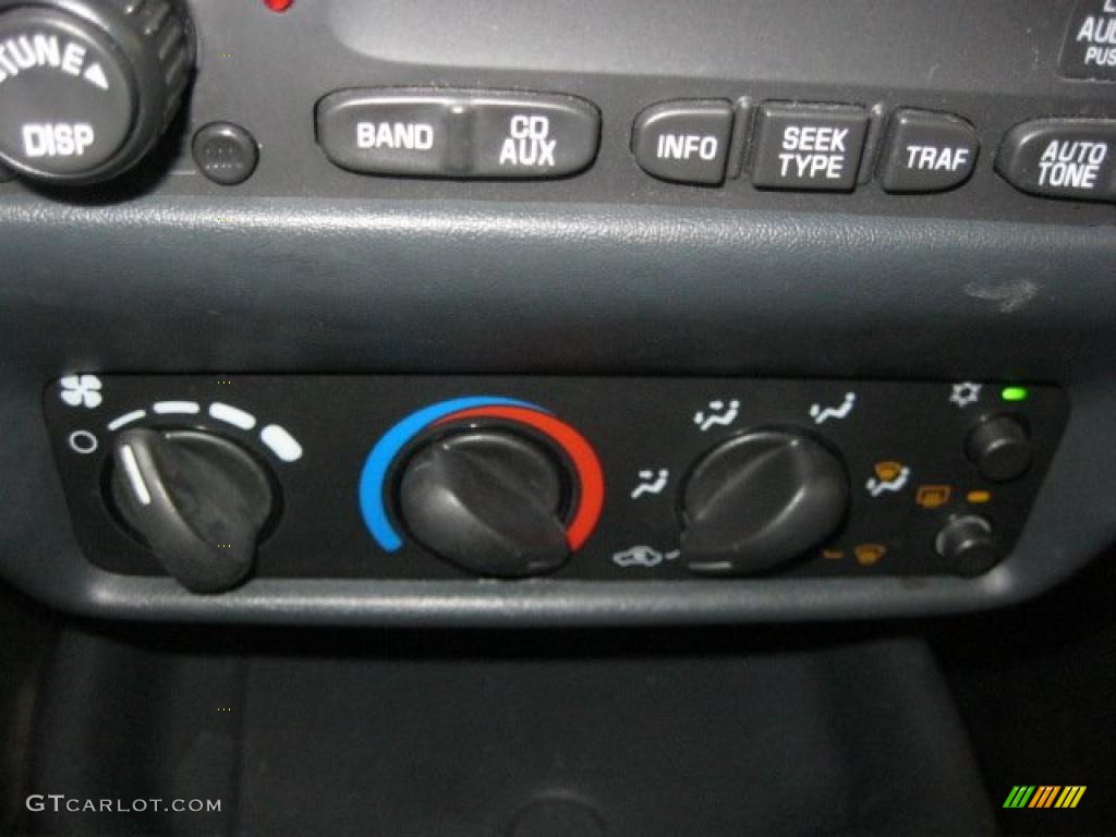 2003 Chevrolet Cavalier LS Sport Coupe Controls Photo #46851726