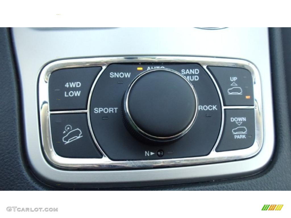 2011 Jeep Grand Cherokee Overland 4x4 Controls Photo #46853443