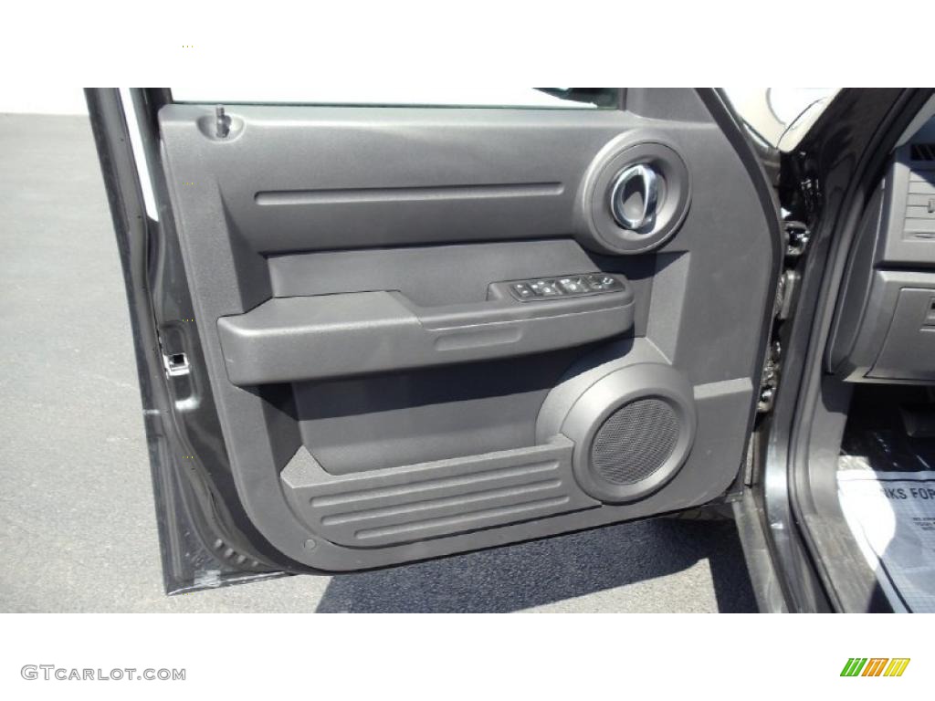 2011 Dodge Nitro Heat 4x4 Dark Slate Gray Door Panel Photo #46854375