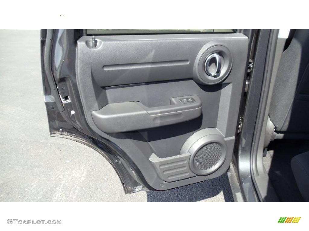 2011 Dodge Nitro Heat 4x4 Dark Slate Gray Door Panel Photo #46854387