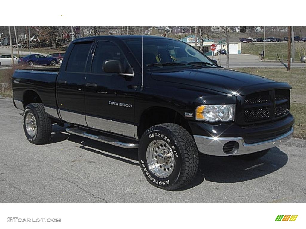 2004 Ram 2500 ST Quad Cab 4x4 - Black / Dark Slate Gray photo #1