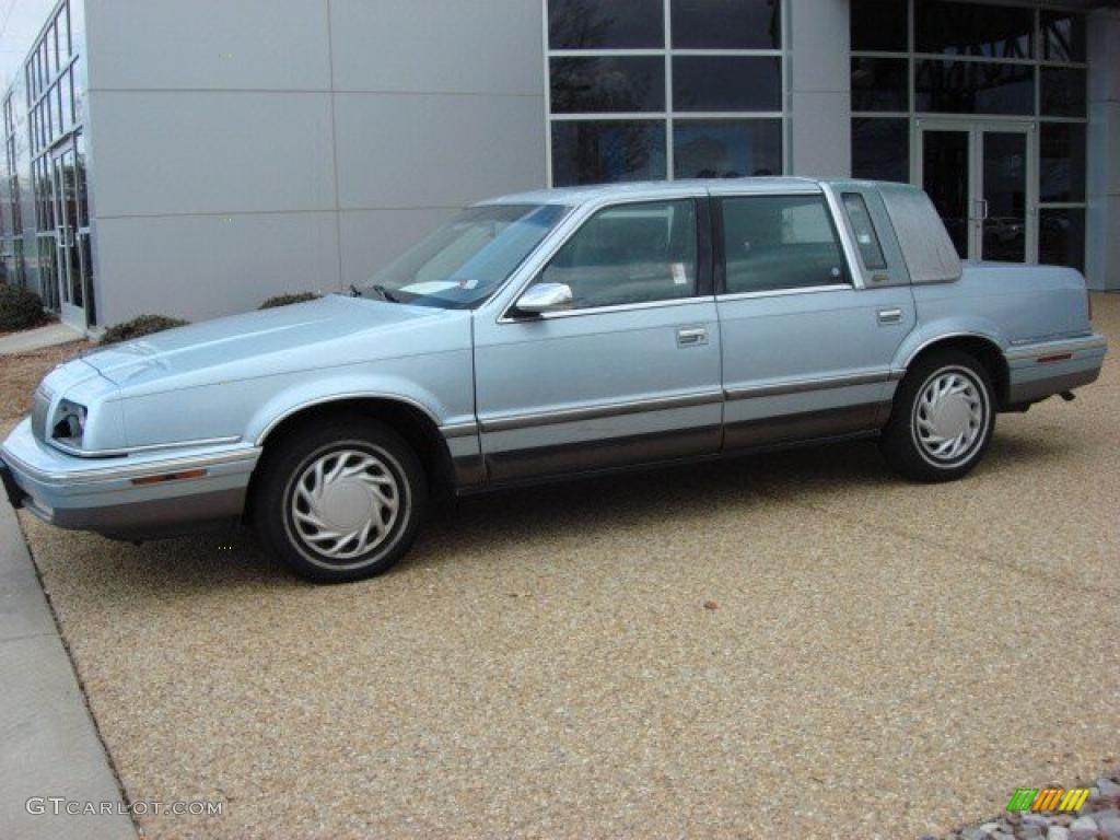 Diamond Blue Metallic 1992 Chrysler Fifth Avenue Standard Fifth Avenue Model Exterior Photo #46855365