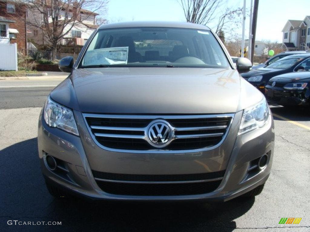 2011 Tiguan S - Alpine Gray Metallic / Sandstone photo #2