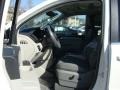 2011 Calla Lily White Volkswagen Routan SEL  photo #4