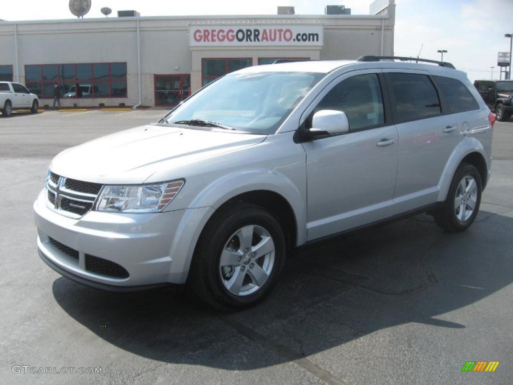 Bright Silver Metallic Dodge Journey