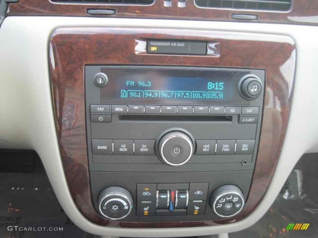 2011 Chevrolet Impala LT Controls Photo #46860699