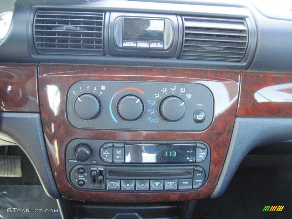 2002 Chrysler Sebring Limited Convertible Controls Photo #46862391