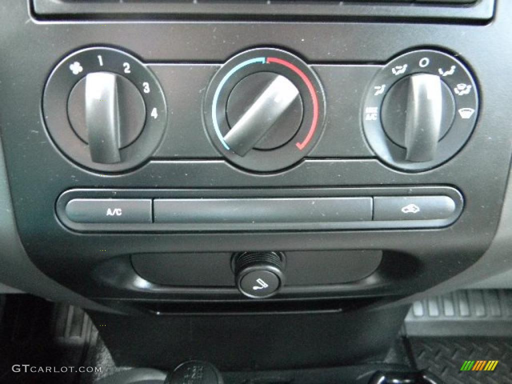 2008 Ford F150 STX Regular Cab 4x4 Controls Photo #46863036