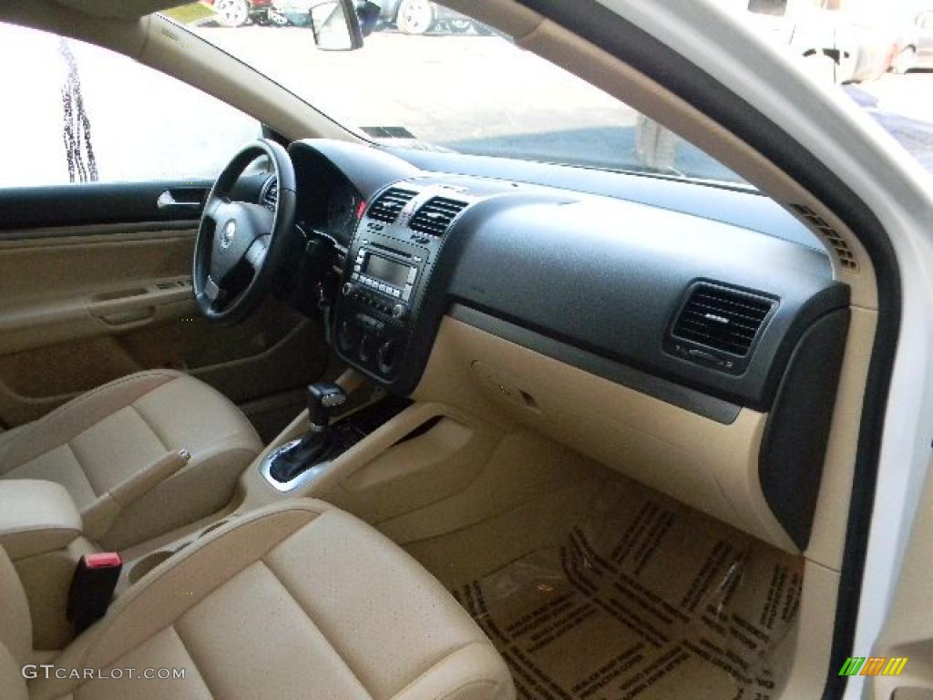 Pure Beige Interior 2009 Volkswagen Jetta SE Sedan Photo #46863684