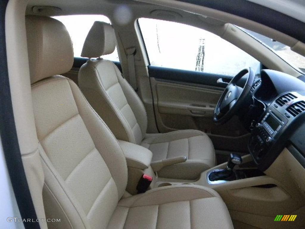 Pure Beige Interior 2009 Volkswagen Jetta SE Sedan Photo #46863690