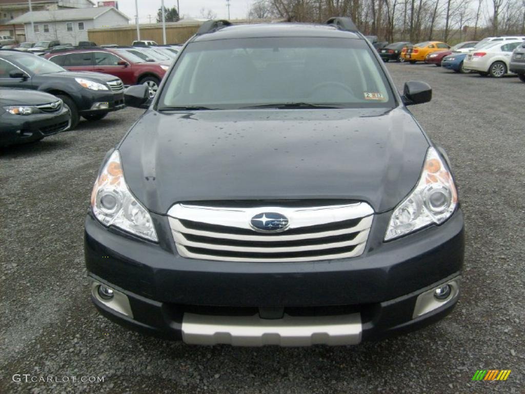 2011 Outback 2.5i Limited Wagon - Graphite Gray Metallic / Off Black photo #2