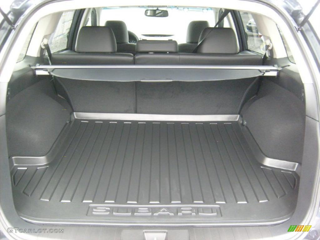 2011 Subaru Outback 2.5i Limited Wagon Trunk Photo #46865463