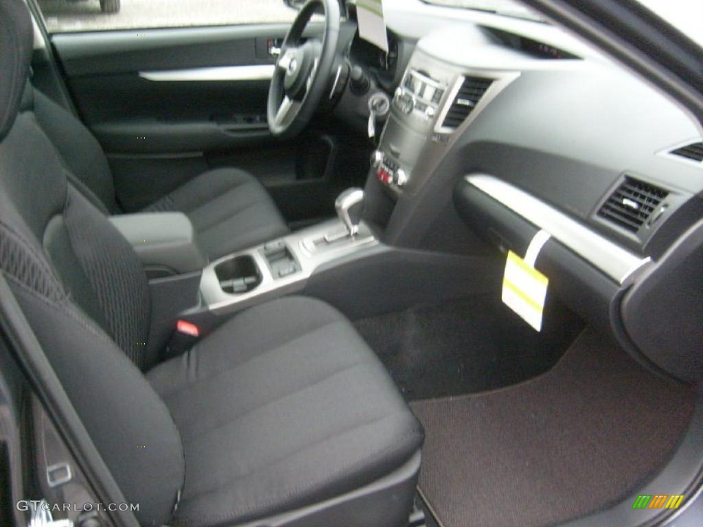 2011 Outback 2.5i Premium Wagon - Graphite Gray Metallic / Off Black photo #17