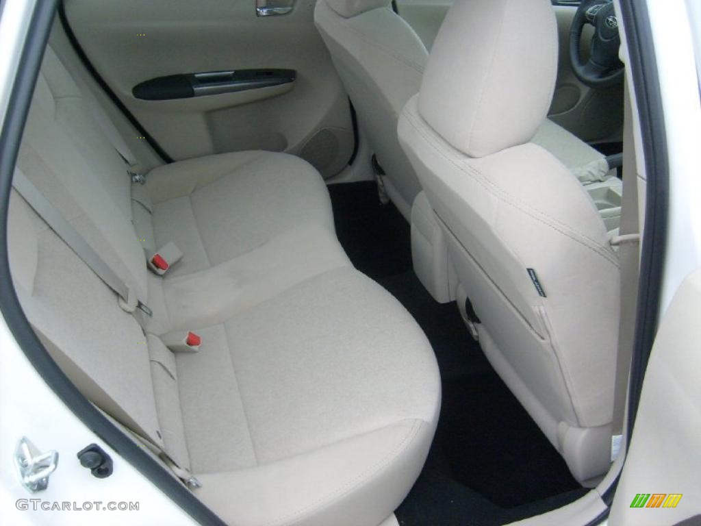 2011 Impreza 2.5i Premium Sedan - Satin White Pearl / Ivory photo #16