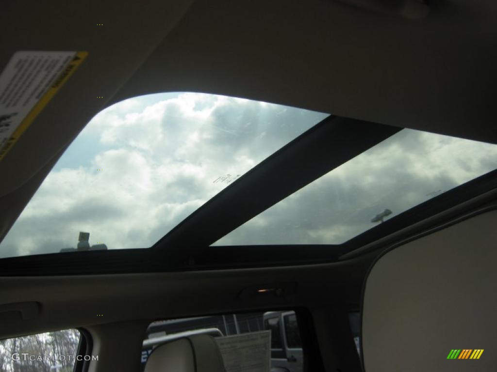 2011 Jeep Grand Cherokee Overland 4x4 Sunroof Photo #46866714