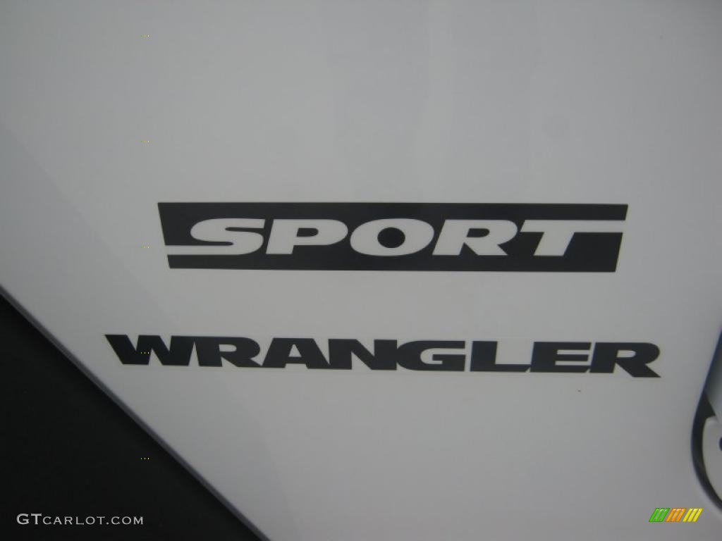 2011 Wrangler Sport S 4x4 - Bright White / Black photo #24