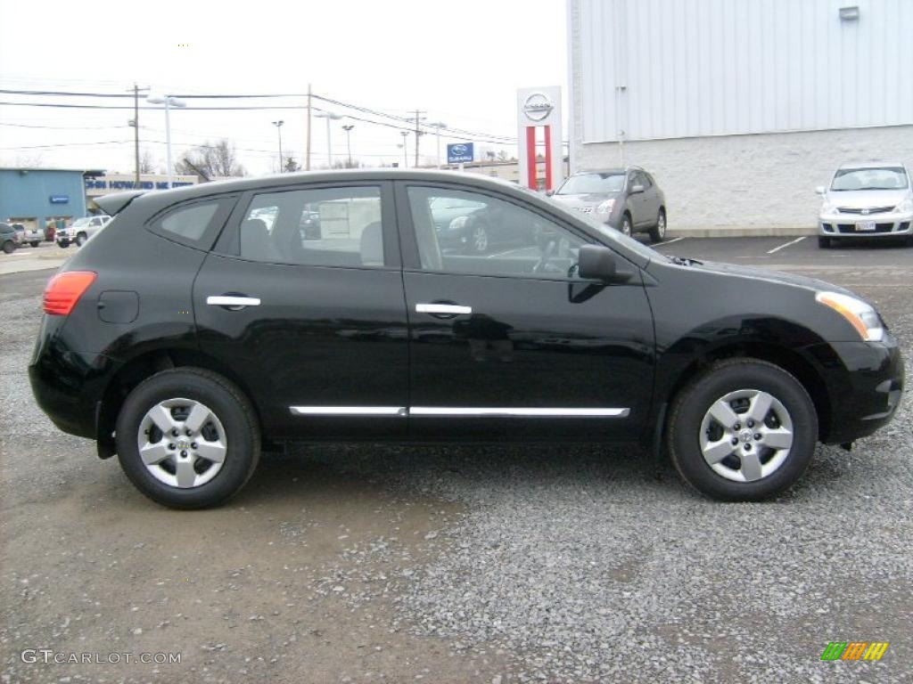 2011 Rogue S AWD - Wicked Black / Gray photo #10