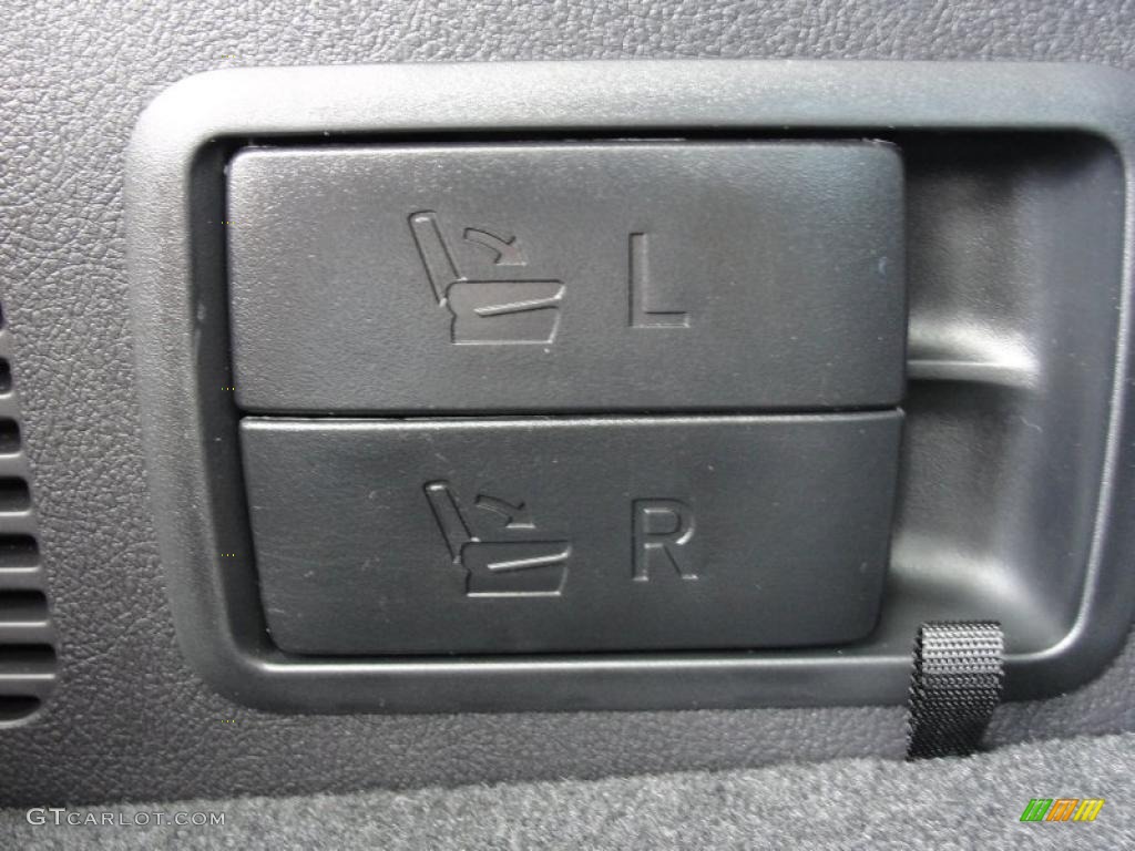 2011 Toyota Highlander Limited Controls Photo #46870736