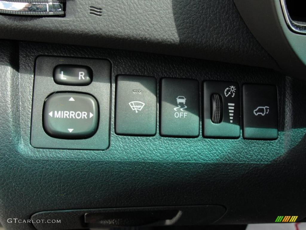 2011 Toyota Highlander Limited Controls Photo #46871063