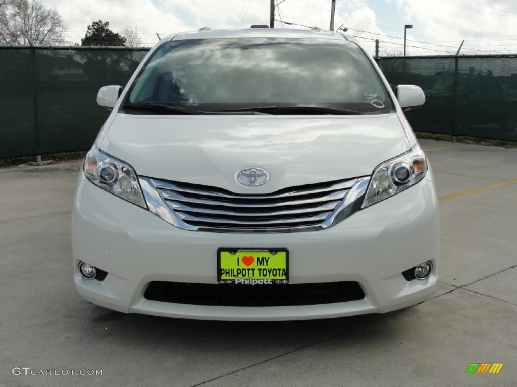 2011 Sienna Limited - Blizzard White Pearl / Light Gray photo #8