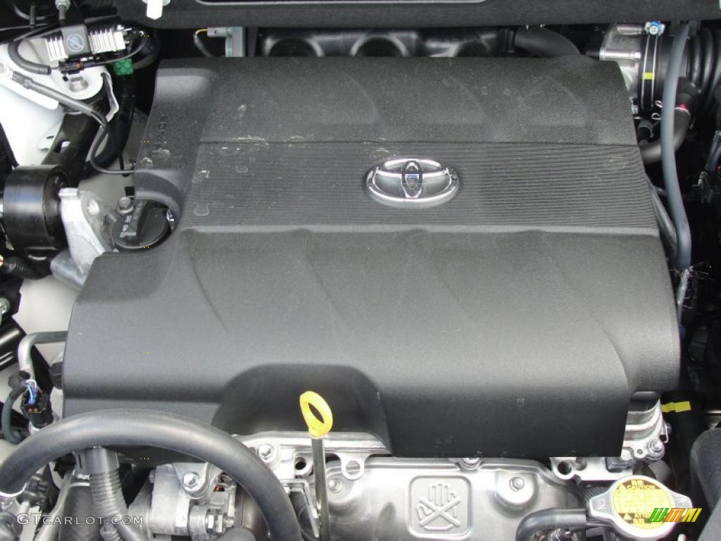 2011 Toyota Sienna Limited Engine Photos
