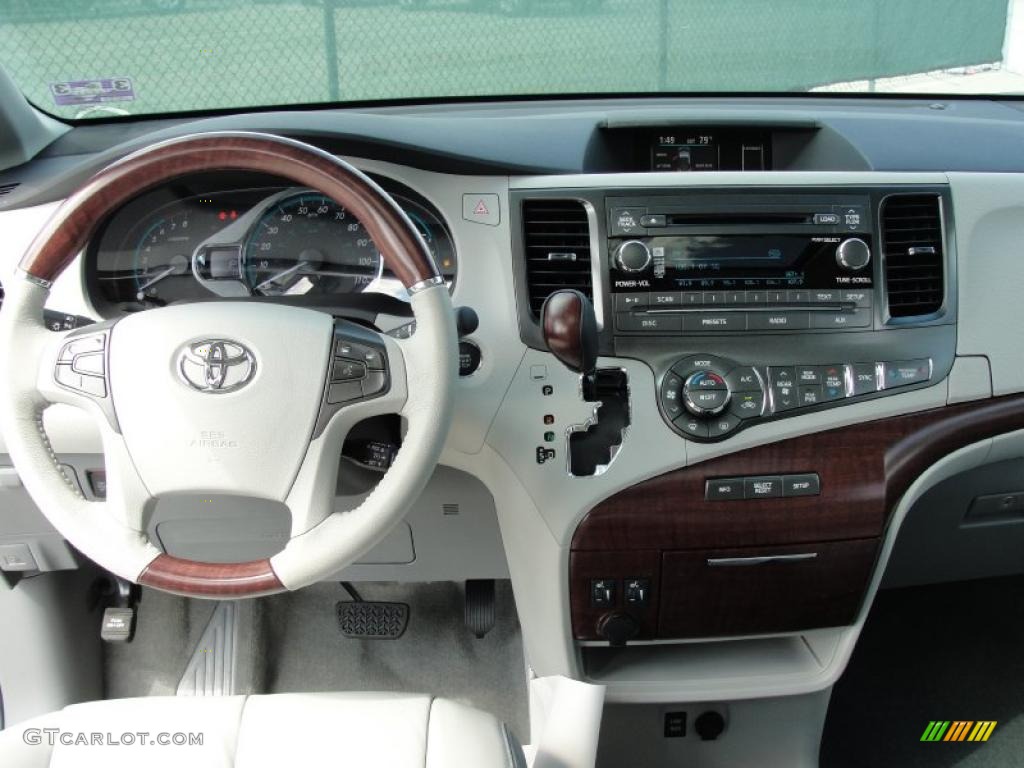 2011 Toyota Sienna Limited Light Gray Dashboard Photo #46873385
