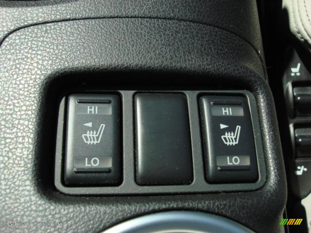 2009 Nissan 370Z Touring Coupe Controls Photo #46875056