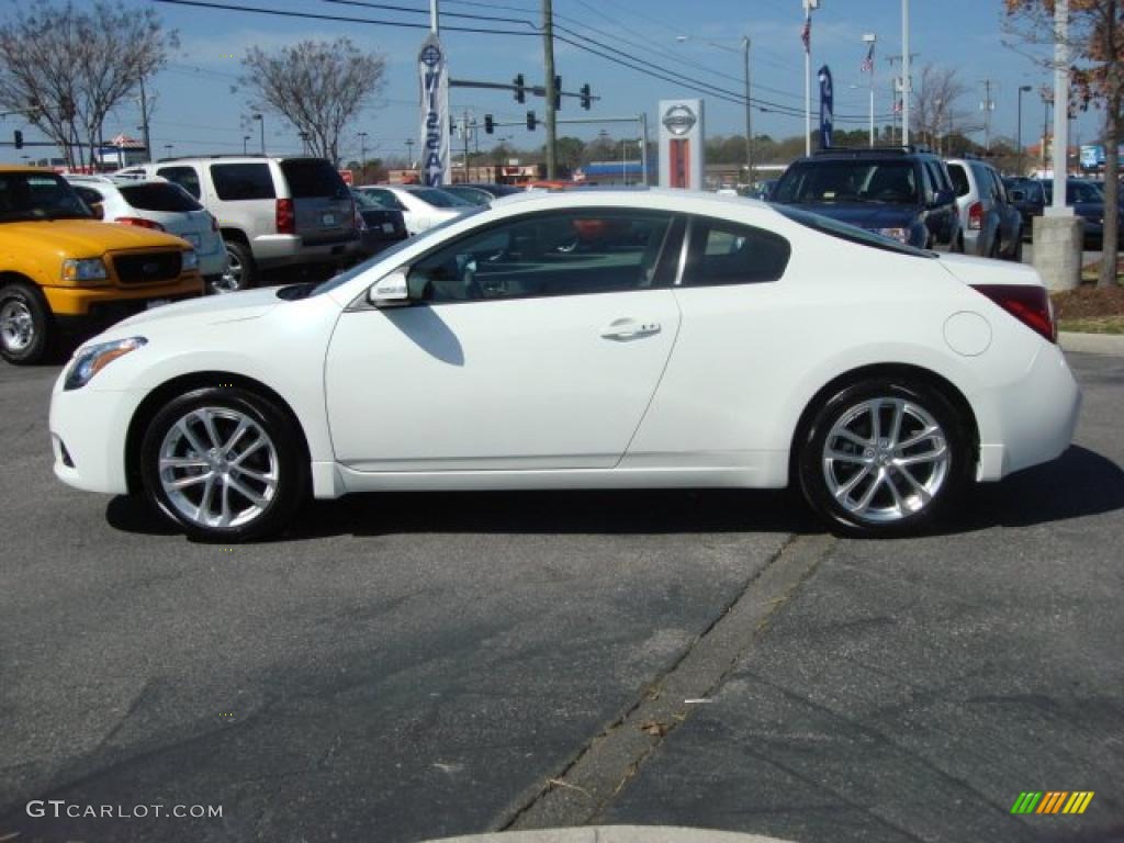 Winter Frost White 2011 Nissan Altima 3.5 SR Coupe Exterior Photo #46875290