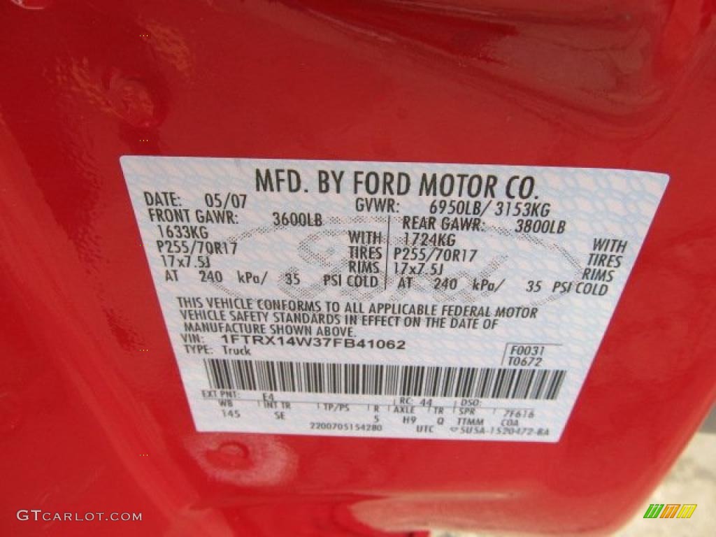 2007 F150 STX SuperCab 4x4 - Bright Red / Medium Flint photo #15