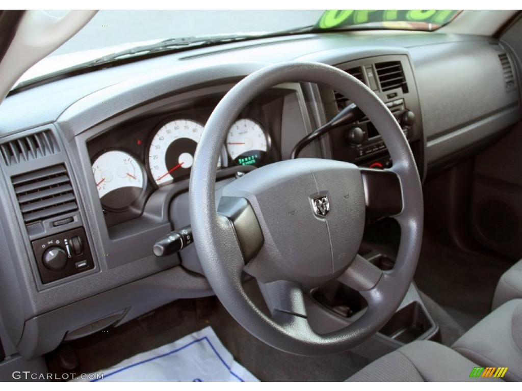 2006 Dodge Dakota ST Club Cab Medium Slate Gray Steering Wheel Photo #46876952