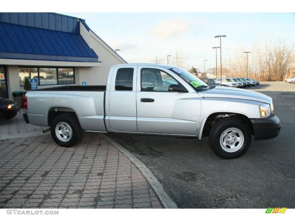 Bright Silver Metallic 2006 Dodge Dakota ST Club Cab Exterior Photo #46876964