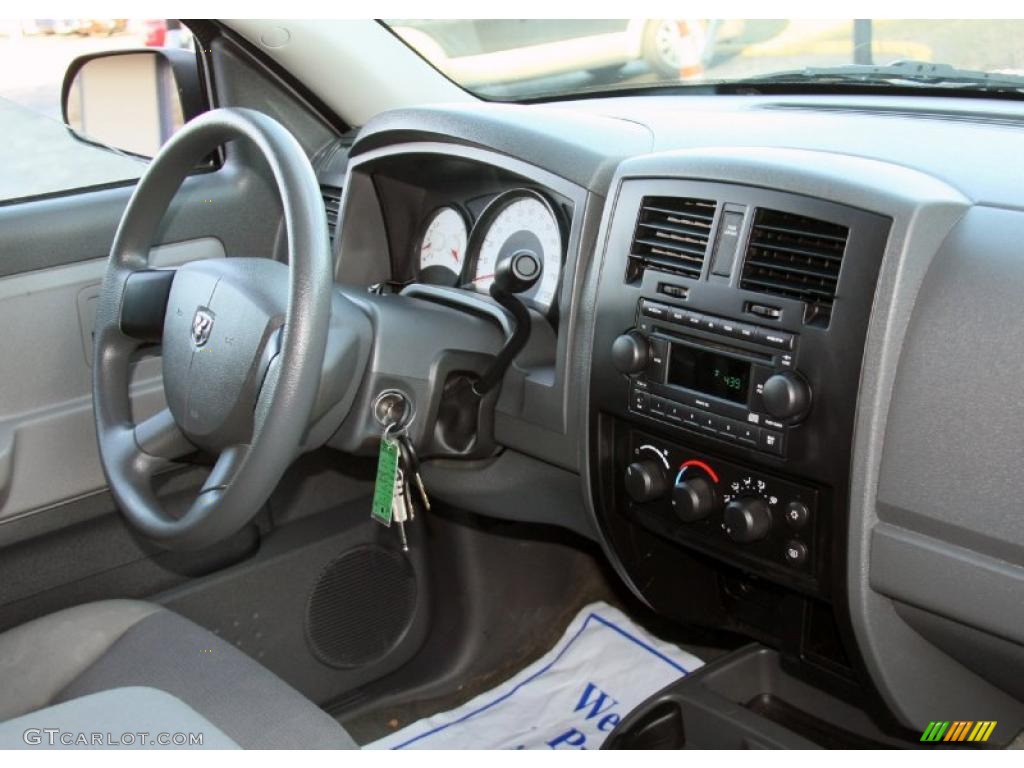2006 Dodge Dakota ST Club Cab Medium Slate Gray Dashboard Photo #46877114