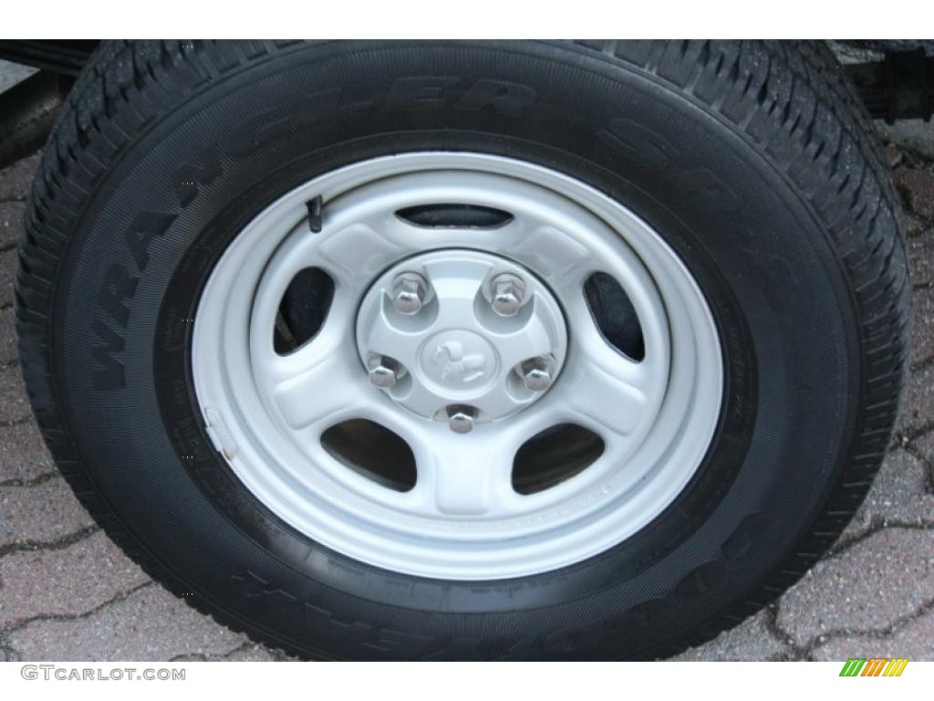 2006 Dodge Dakota ST Club Cab Wheel Photo #46877144