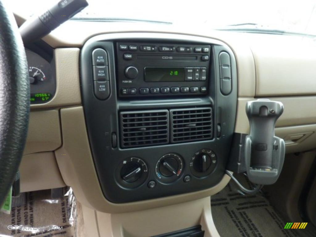 2002 Ford Explorer XLT 4x4 Controls Photo #46877663