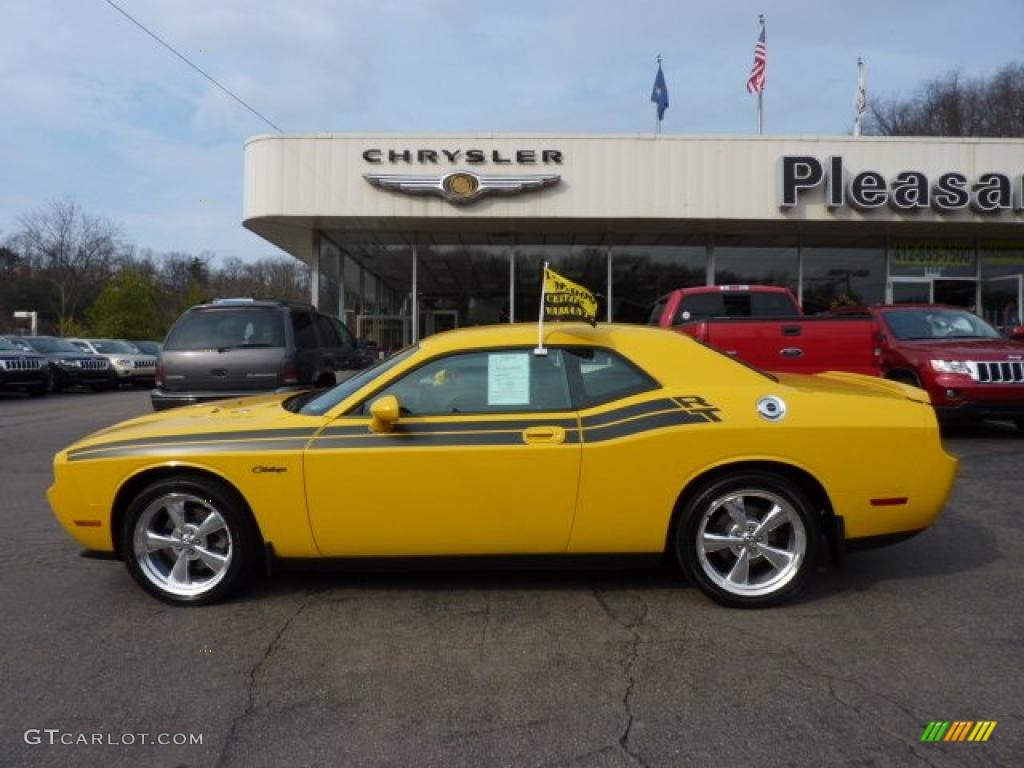 Detonator Yellow 2010 Dodge Challenger R/T Classic Exterior Photo #46877708