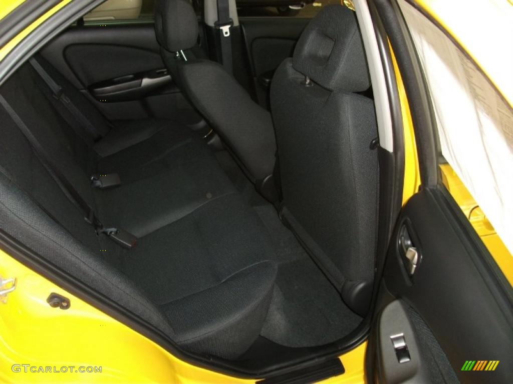 2006 Sentra SE-R Spec V - Sunburst Yellow / Charcoal photo #16