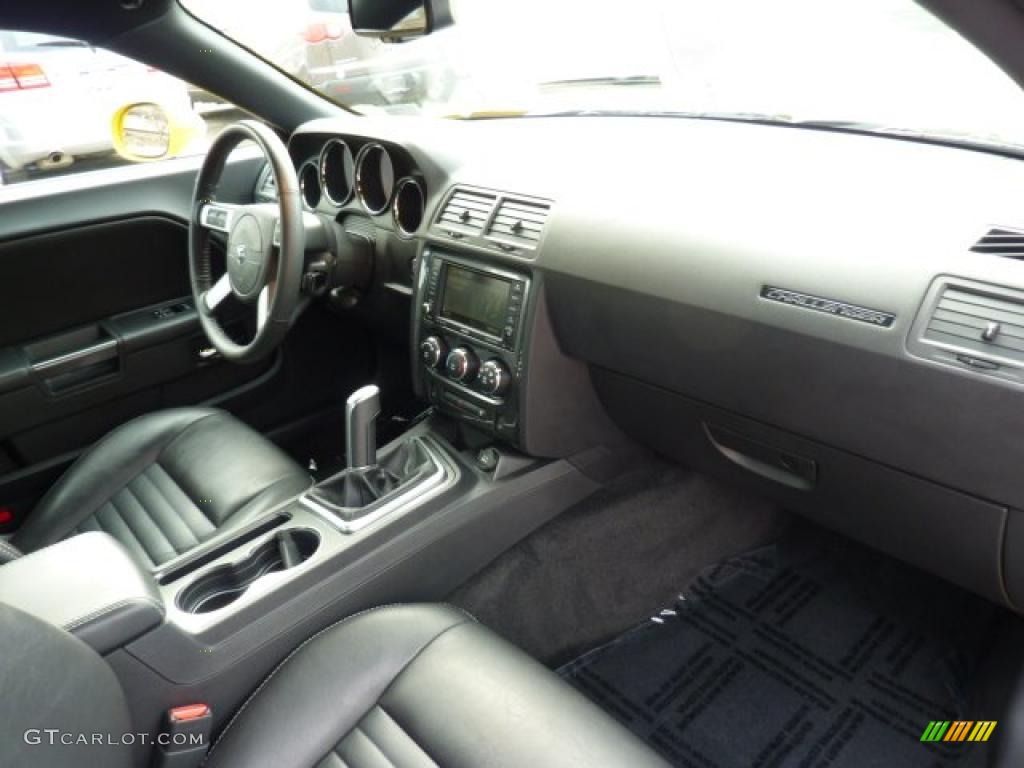 2010 Challenger R/T Classic - Detonator Yellow / Dark Slate Gray photo #15