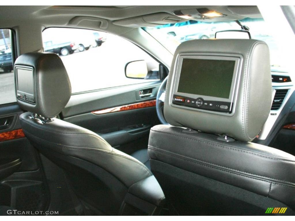 Off Black Interior 2011 Subaru Outback 2.5i Limited Wagon Photo #46877921