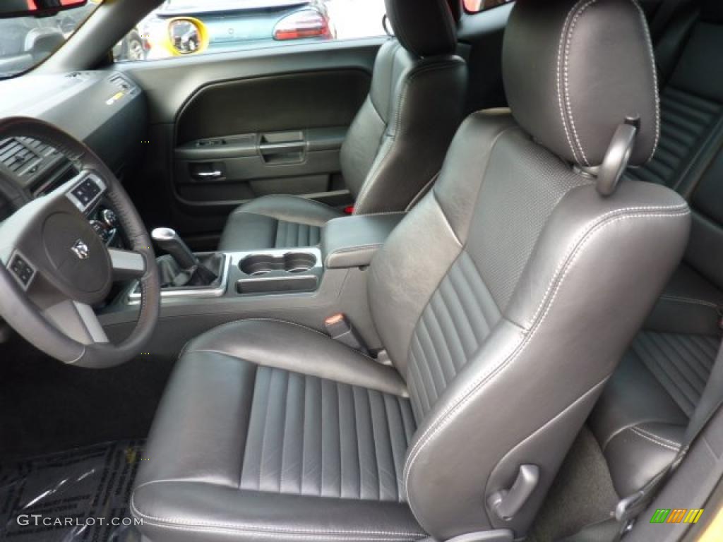 2010 Challenger R/T Classic - Detonator Yellow / Dark Slate Gray photo #17