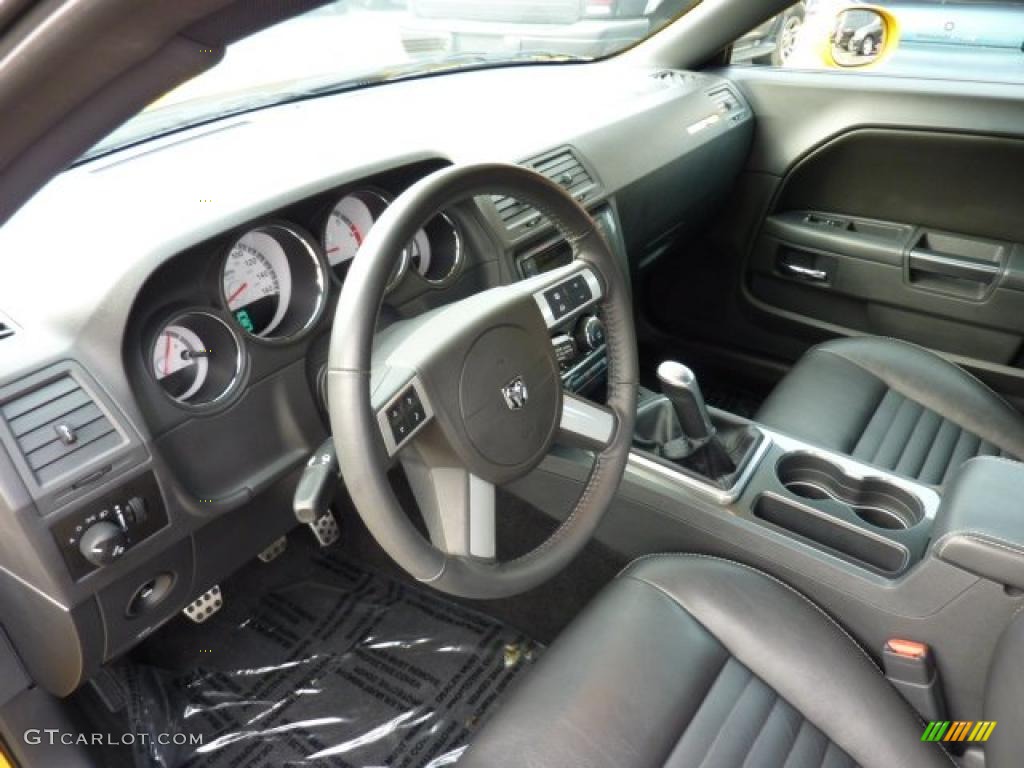 2010 Challenger R/T Classic - Detonator Yellow / Dark Slate Gray photo #21