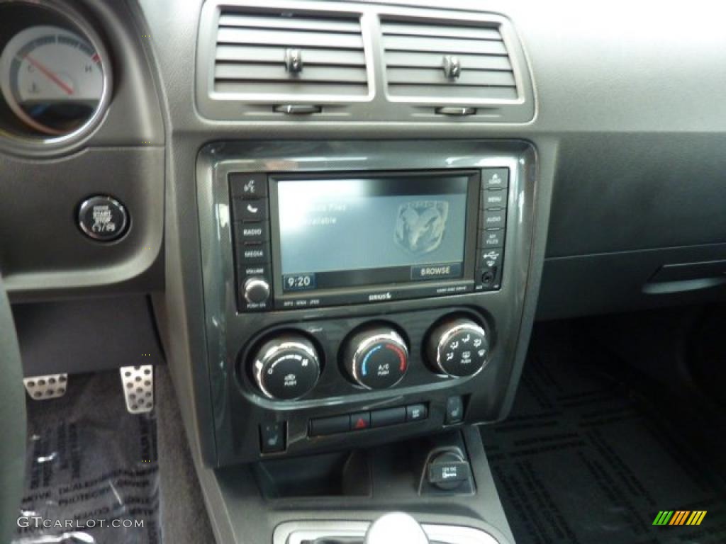2010 Challenger R/T Classic - Detonator Yellow / Dark Slate Gray photo #23