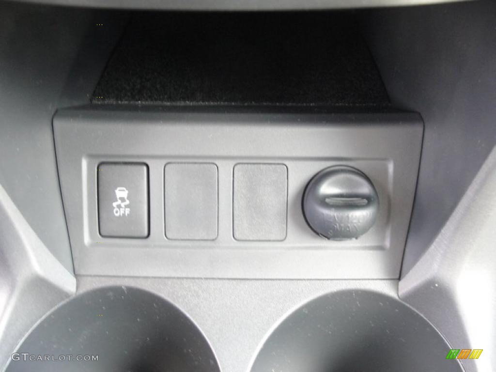 2011 RAV4 I4 - Super White / Ash photo #31