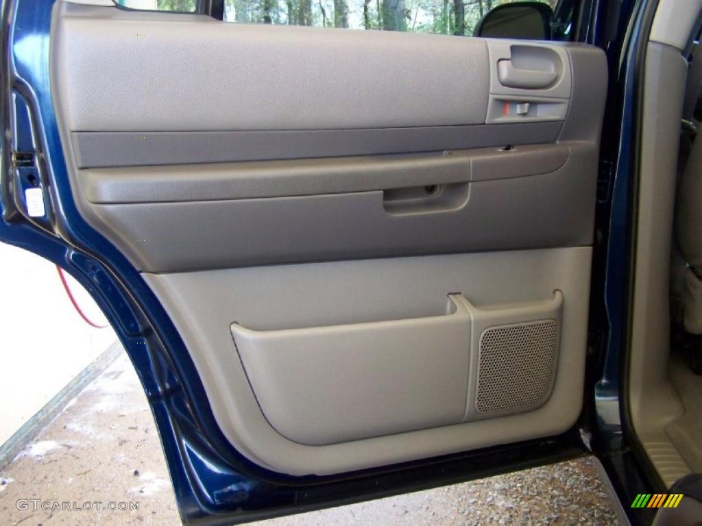 2003 Dodge Durango SLT Sandstone Door Panel Photo #46878863